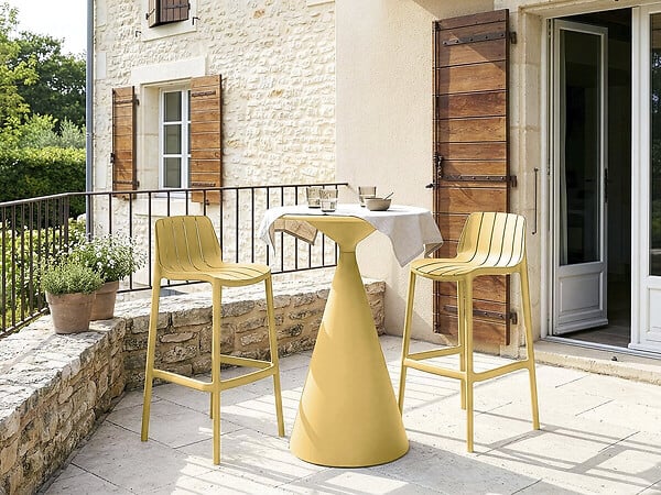 HABITAT ET JARDIN - Table et chaises hautes de bistrot empilables "Vaena" - 2 places - Jaune - large