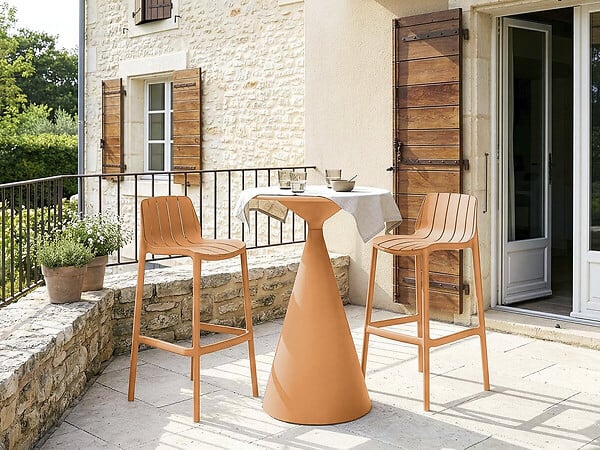 HABITAT ET JARDIN - Table et chaises hautes de bistrot empilables "Vaena" - 2 places - Orange - large
