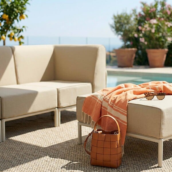 OVIALA - Salon de jardin bas modulable uni 4 places beige - Patio - large