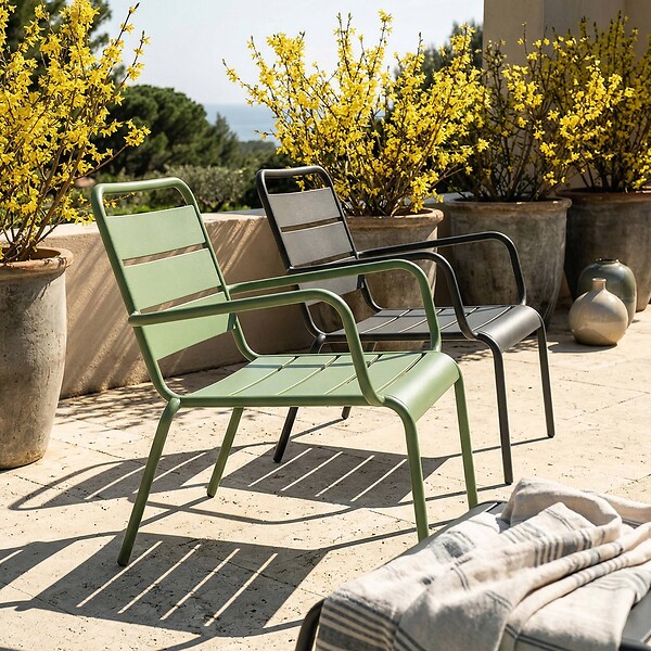 OVIALA - Lot 2 fauteuils relax avec repose-pieds métal gris et vert cactus - Palavas - large