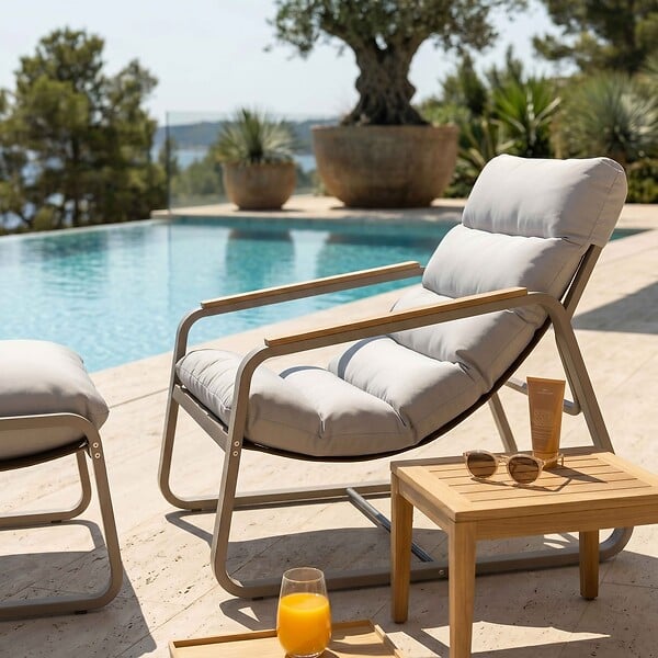 OVIALA - Fauteuil relax en acier et textilène avec repose-pieds taupe - Sotia - large