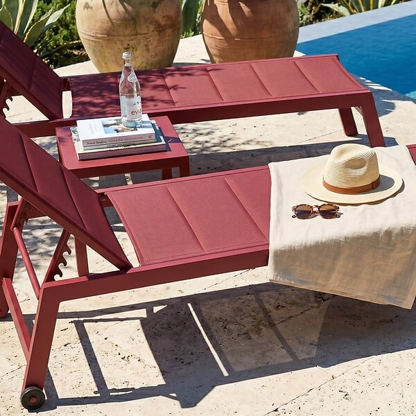 OVIALA - Lot de 2 bains de soleil en aluminium et textilène pourpre - Nouméa - large