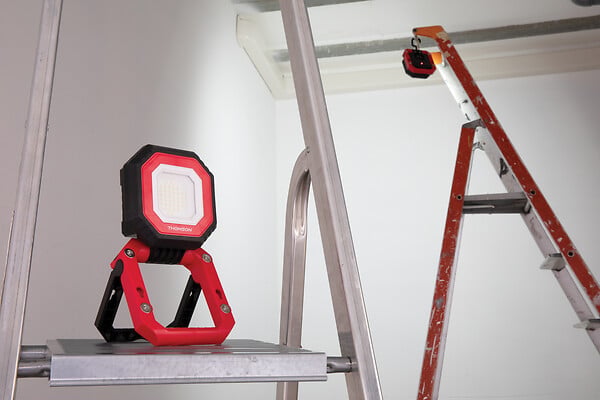 ELEXITY - Projecteur de chantier à poser 22W 1600 lumens IP54 - large