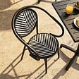 OVIALA - Chaise de terrasse style bistrot parisien en aluminium et rotin noir - Villiers - vignette