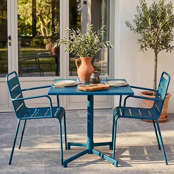 OVIALA - Ensemble table 70 cm et 2 fauteuils de jardin en métal bleu pacific - Palavas - large