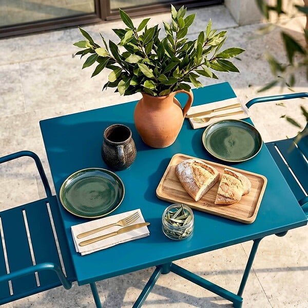 OVIALA - Ensemble table 70 cm et 2 fauteuils de jardin en métal bleu pacific - Palavas - large