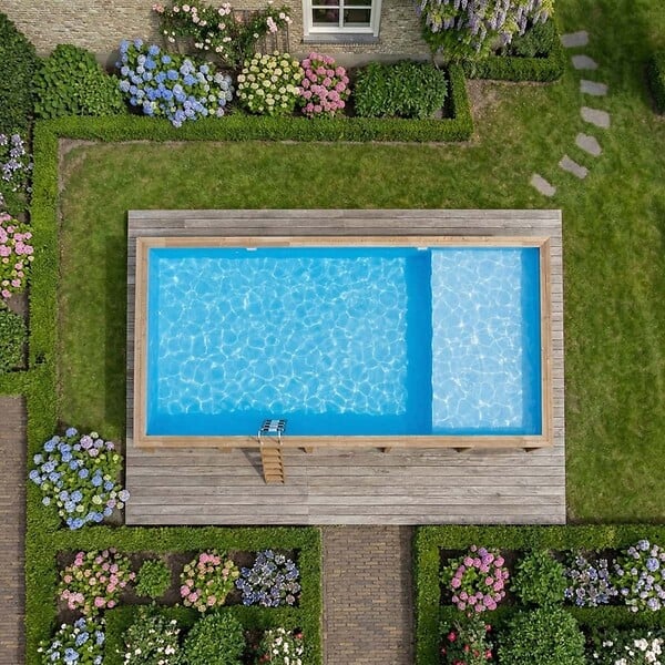 ALTANKA - Piscine hors sol en bois AQUA 10.2 x 5.2 - H.1.45 m avec plage, bleu pâle, cadre en métal - sans dalle - BAS7310OSPU+PLA310 - large