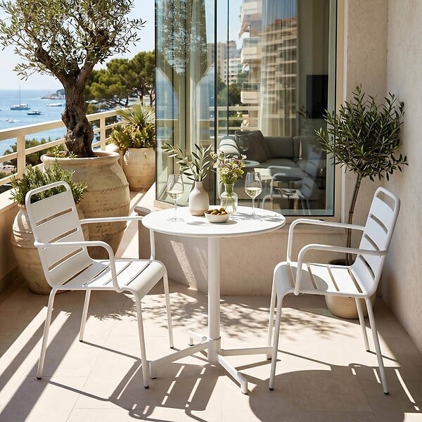 OVIALA - Ensemble table de jardin et 2 fauteuils en métal blanc - Palavas - large