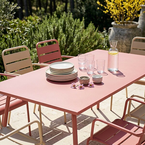 OVIALA - Ensemble table de jardin et 8 fauteuils en métal argile et ivoire - Palavas - large