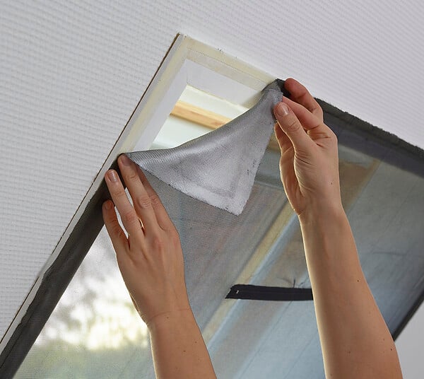 PROTECTA - Moustiquaire pour fenêtre de toit hauteur 1500mm x largeur 1300mm - large