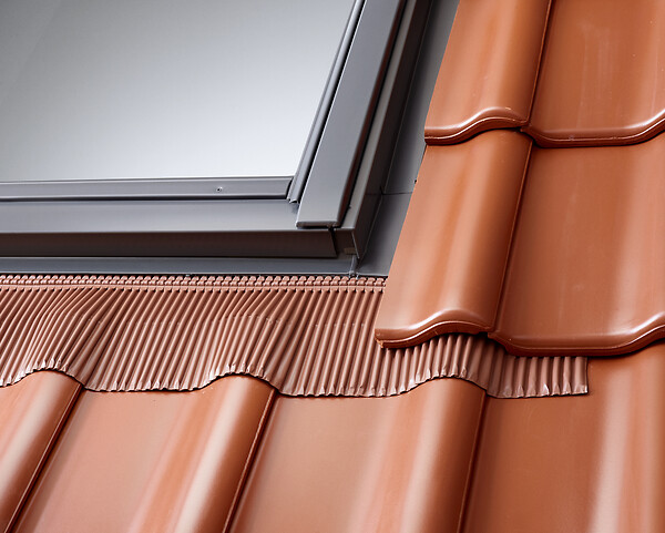 VELUX - Raccord d'étanchéité EDW pour fenêtre de toit SK06 - Rouge brun - large