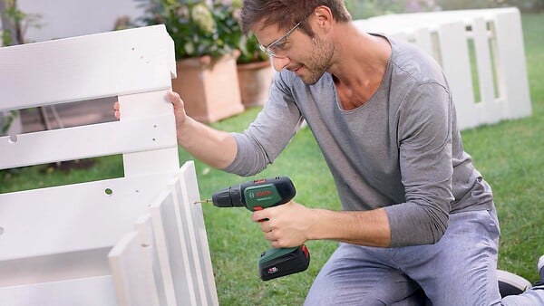 BOSCH - Perceuse visseuse sans-fil UniversalDrill + 2 batteries - 18V - large