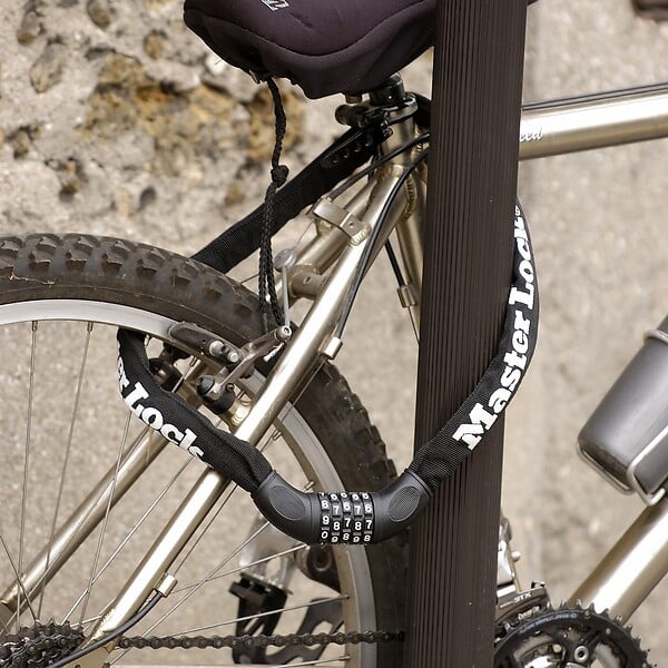 MASTER LOCK - Chaîne antivol vélo à combinaison programmable L.90xd.1cm - large