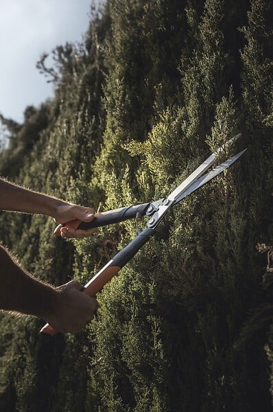 FISKARS - Cisaille à haies PowerGear X HSX92 - large